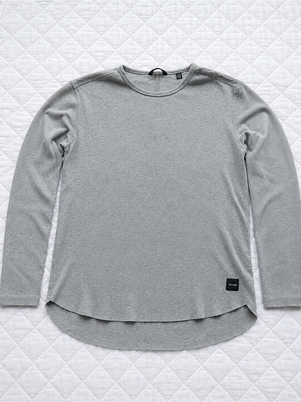Only & Sons Grey Long Sleeve Knit Tee Curved Hem Size M